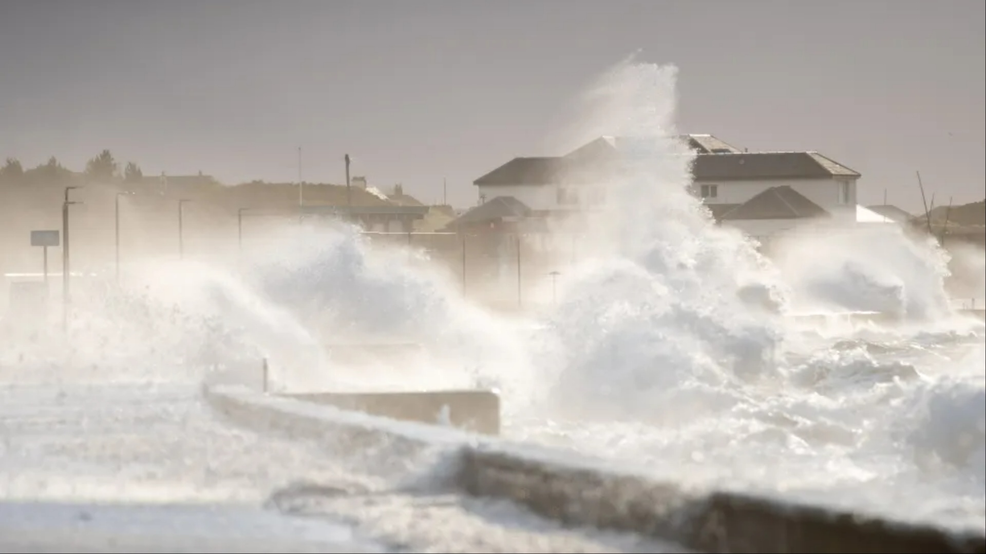 Scotland braces for impact as 85mph Atlantic storm smashes Christmas shoppers & sparks travel chaos