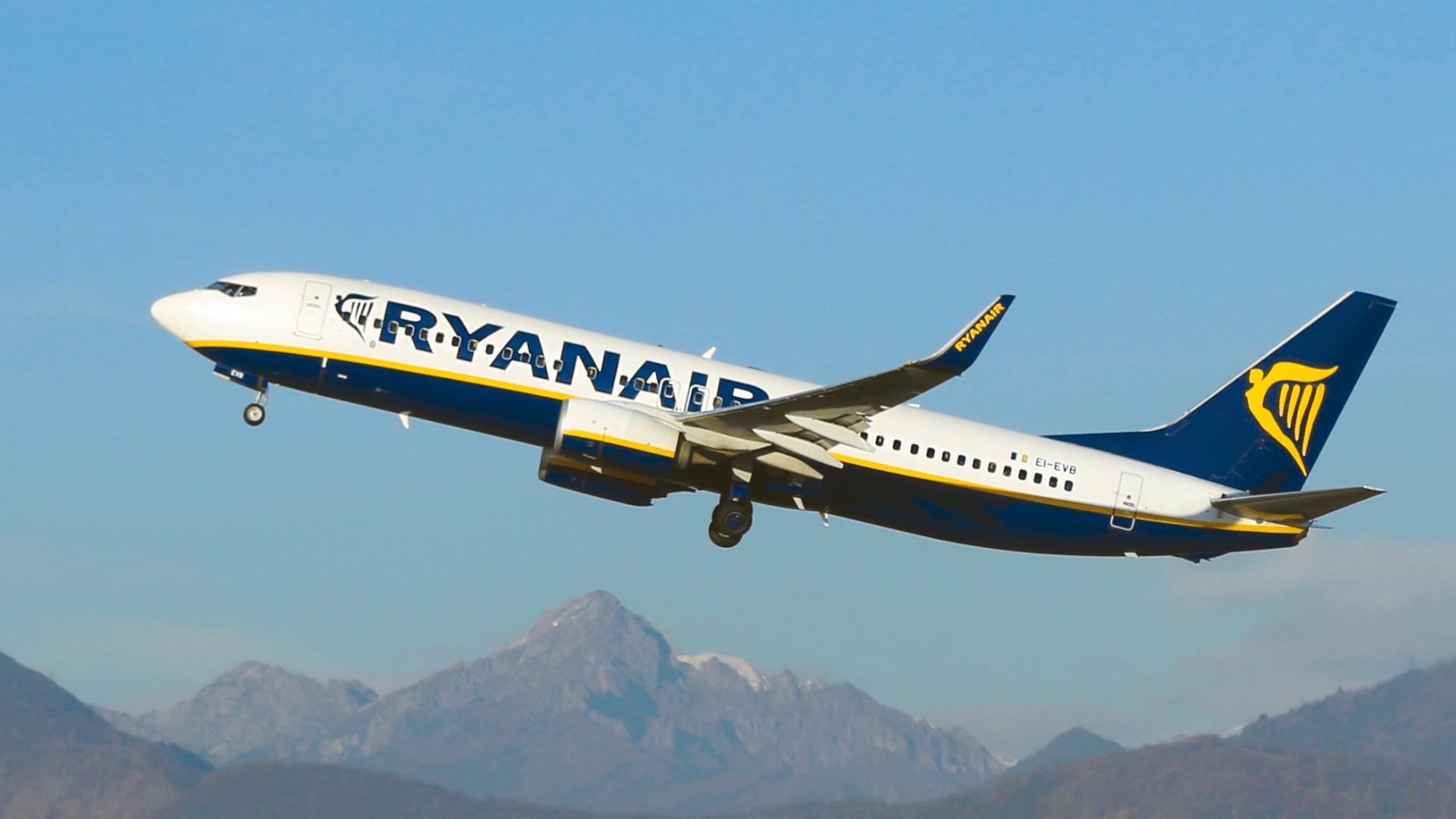 Scots passengers distraught after being 'abandoned' in Austria by Ryanair