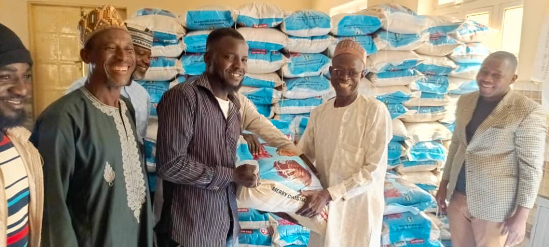 Tinubu's Wife Distributes 1,000 Bags Of Rice To Bauchi Christians