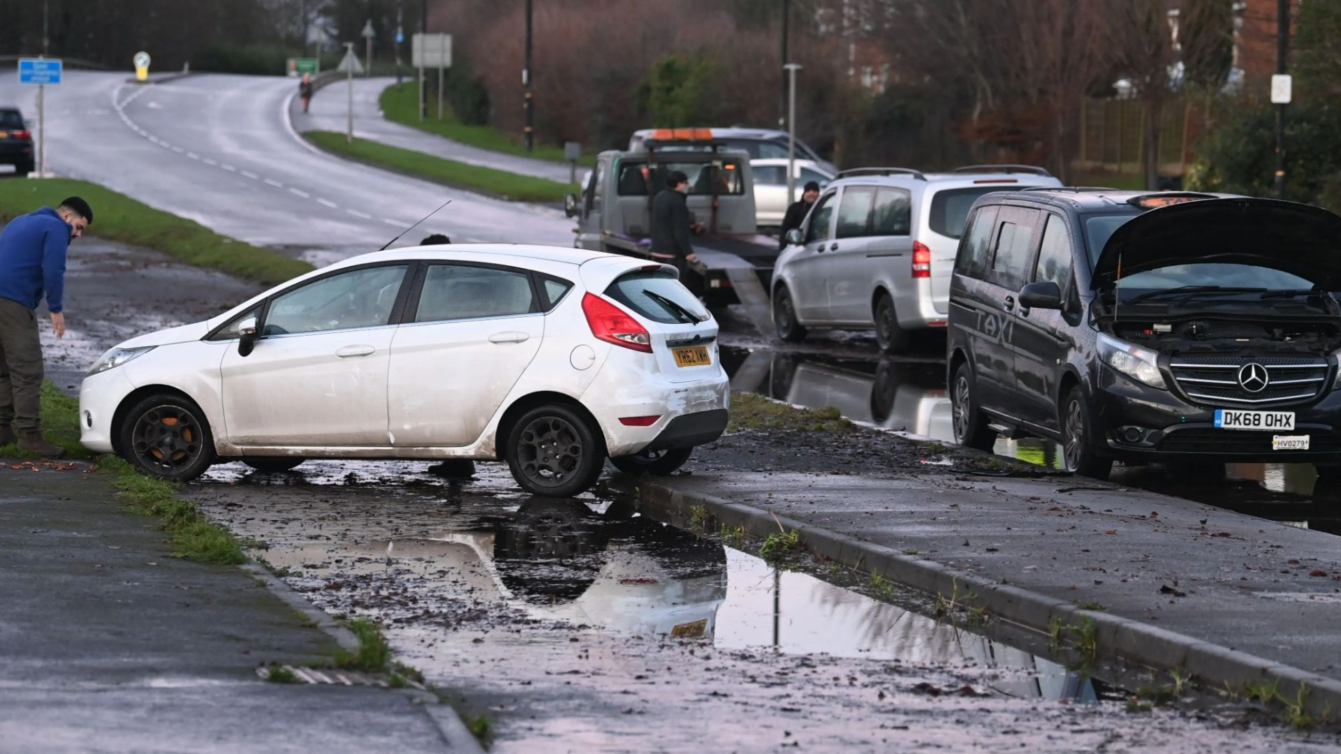 2025 kicks off with flood chaos leaving towns underwater, 100s evacuated & SNOW to blanket Britain in -7C chill