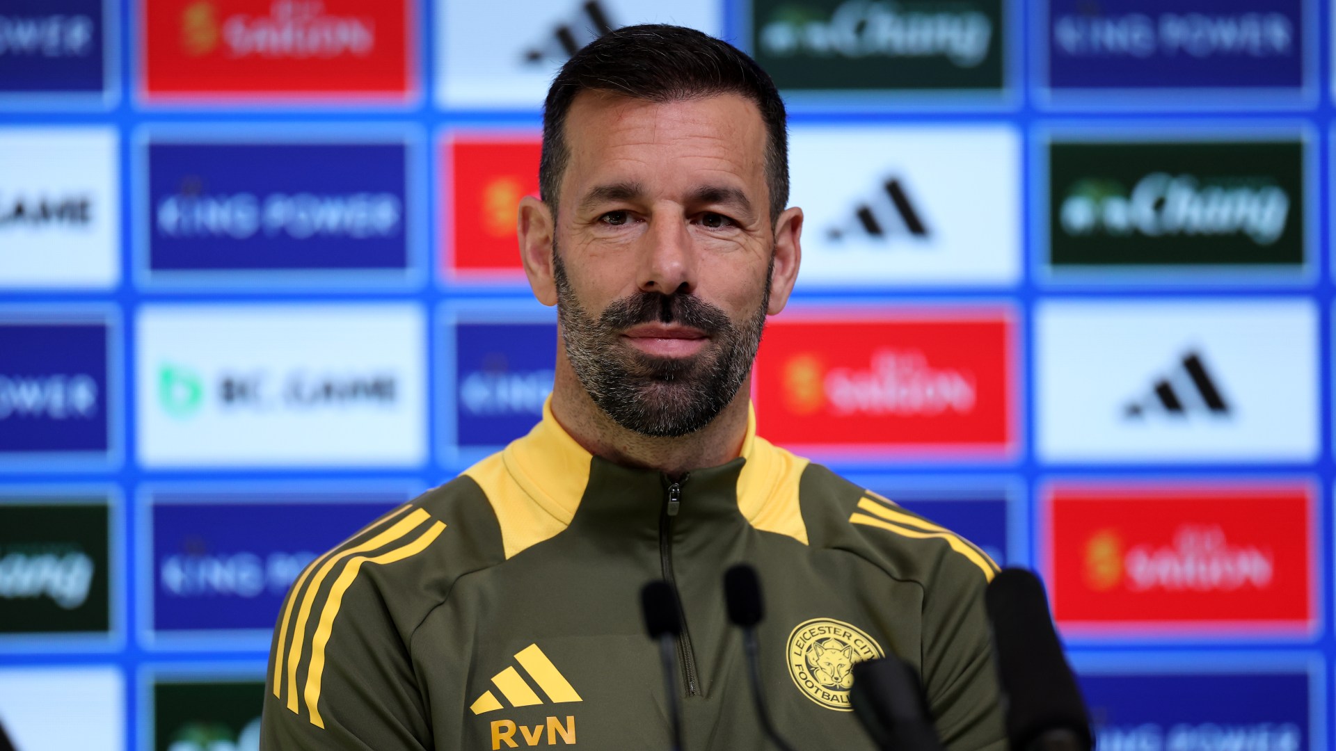 Ruud van Nistelrooy hints at Man Utd transfer raid as he prepares to 'use his network' with two former players linked