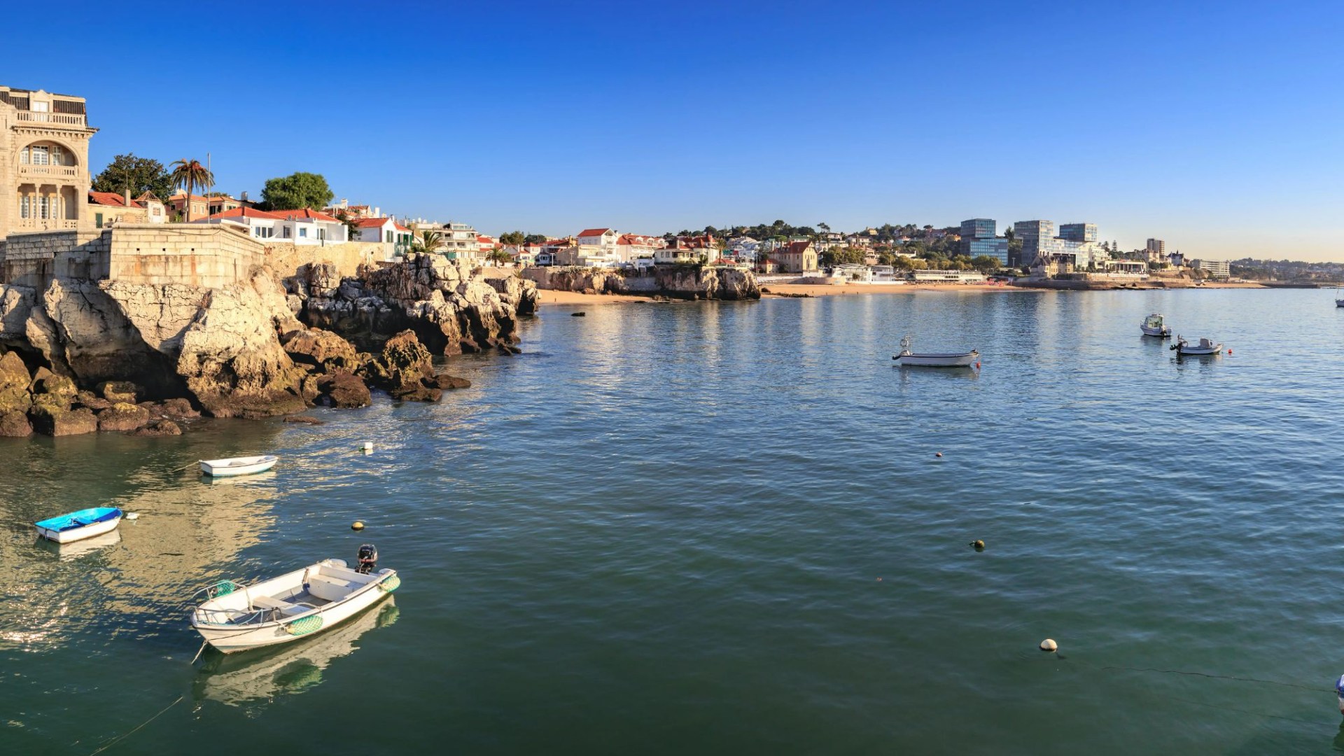 British couple found dead in apartment in Portugal after firefighters broke down the door and tried emergency CPR