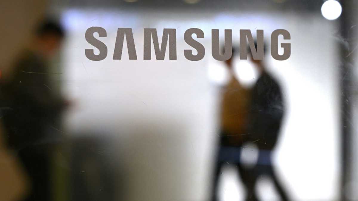 Samsung warns fourth-quarter profit to miss forecasts