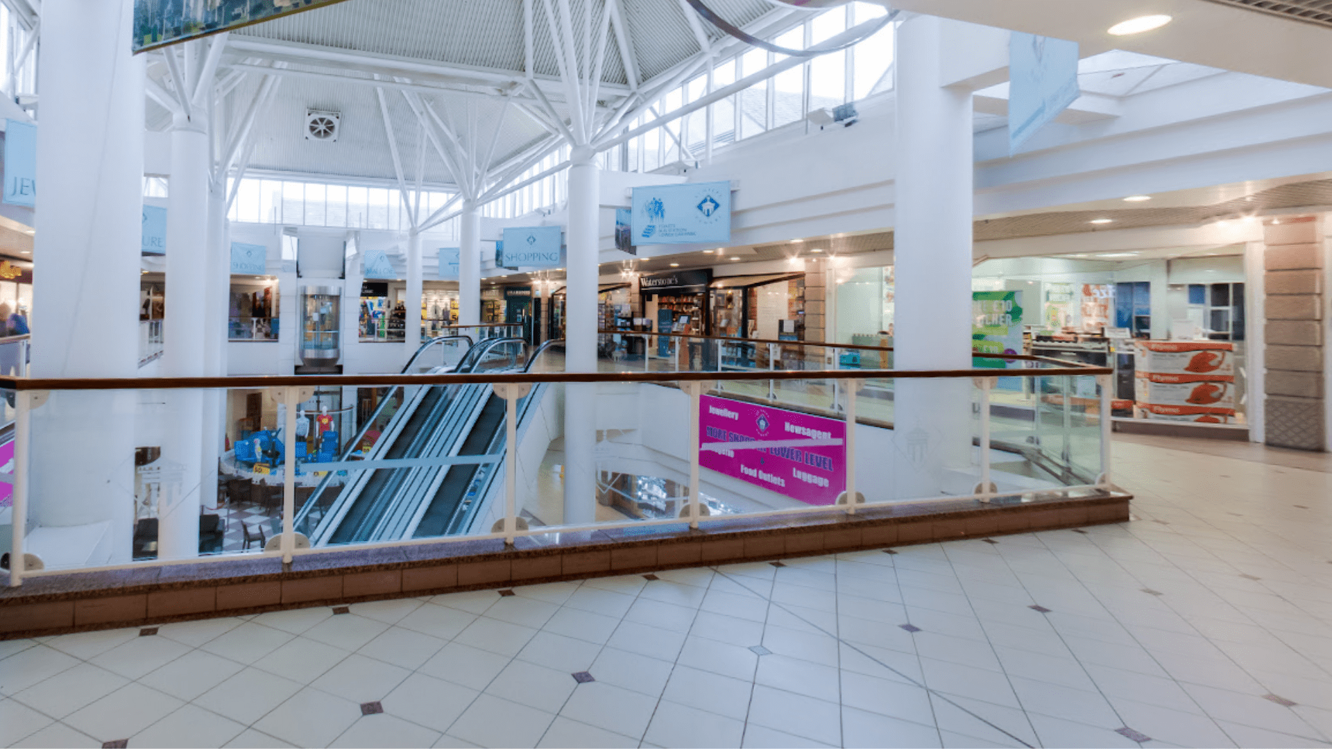 'Devastating blow' as Scots town's only shopping centre to close after 33 years