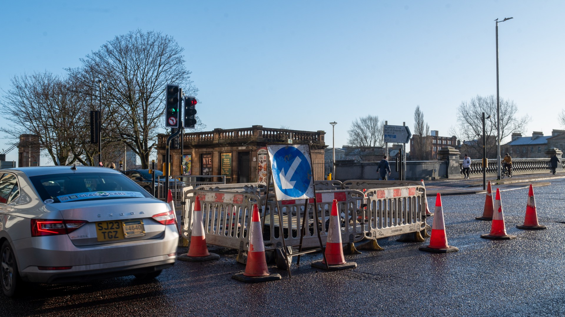 Commuter chaos as major Glasgow road clogged by abandoned roadworks