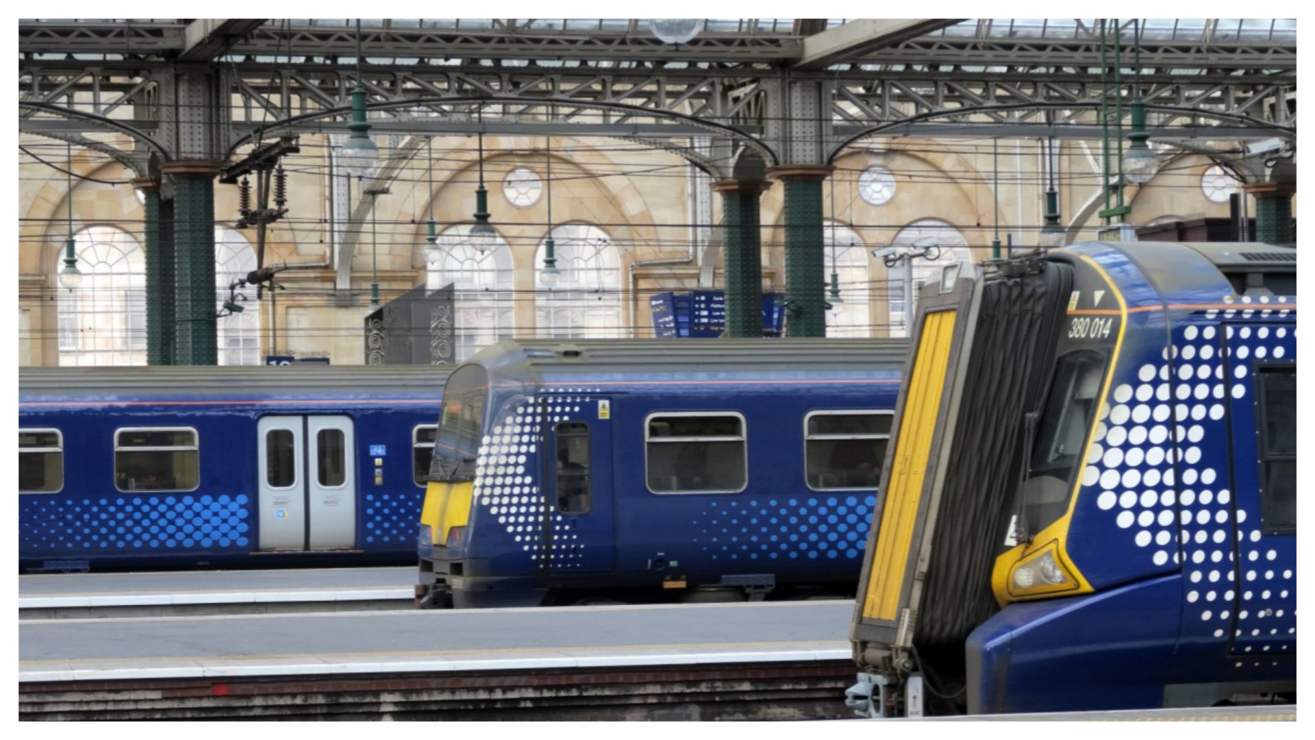 ScotRail bosses branded 'clueless' after running shorter trains at rush hour