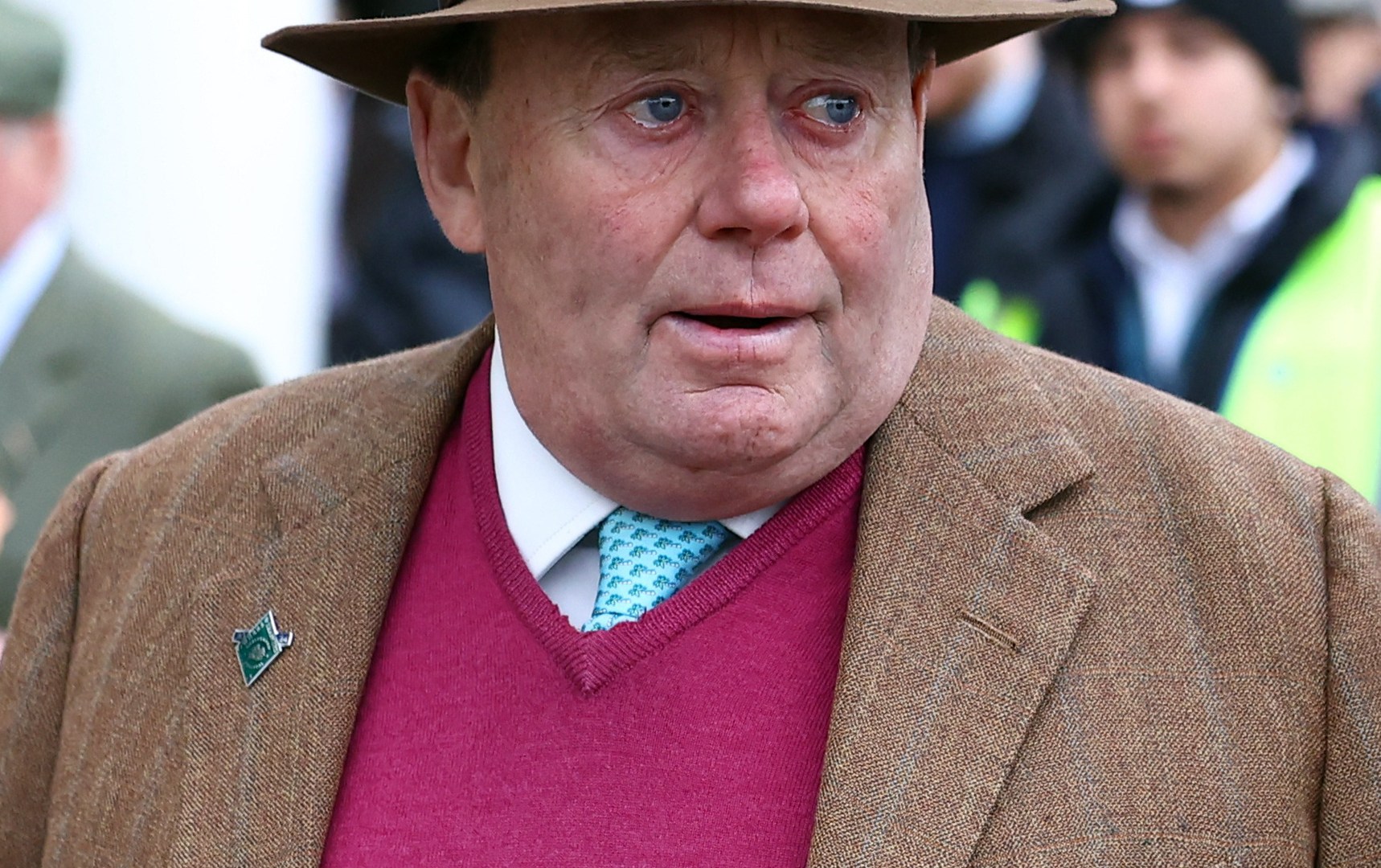 'No, no, no' say punters as Nicky Henderson enters odds-on Arkle favourite Sir Gino in different race