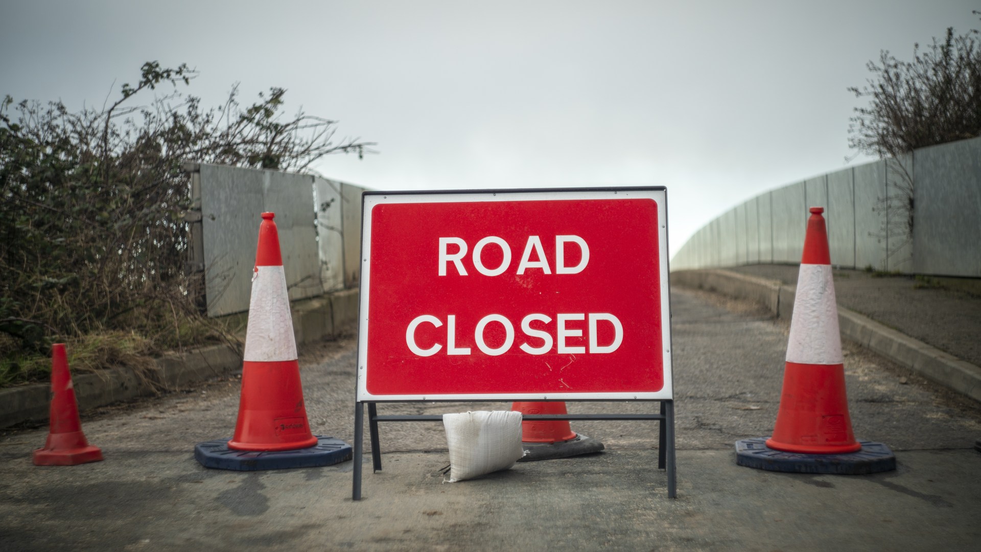 Crucial motorway bridge used by 80,000 a day has closed - as drivers warned to take diversions