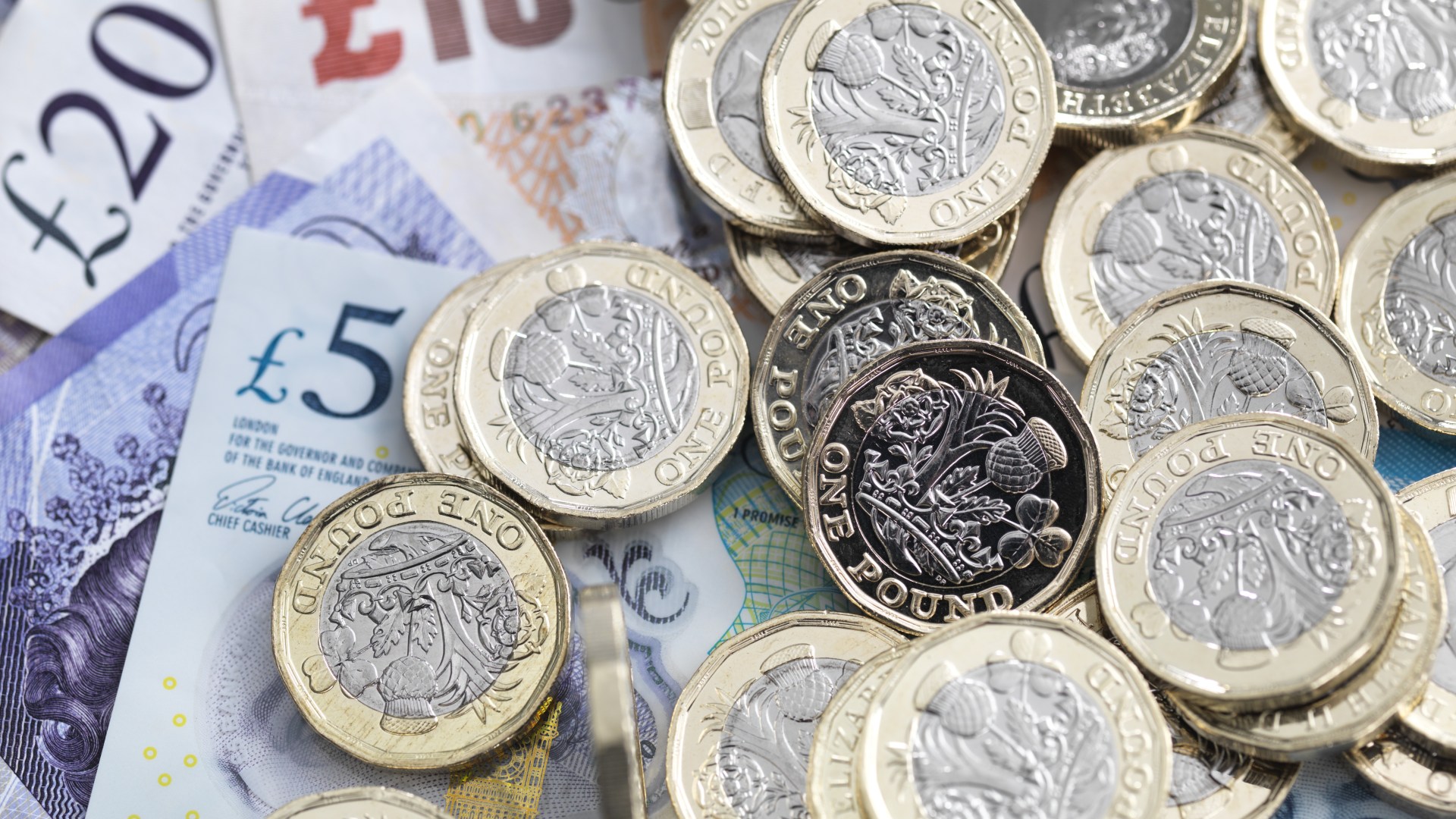 UK inflation falls as millions set to be hit with hefty bill hikes