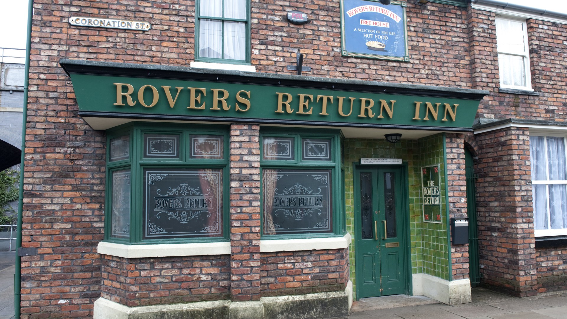 Coronation Street star looks unrecognisable in major Netflix drama