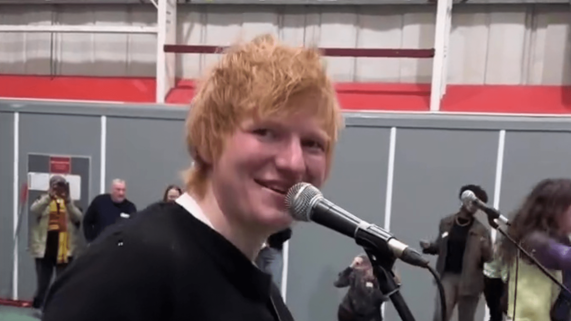 Ed Sheeran stuns young Scottish musicians with surprise performance