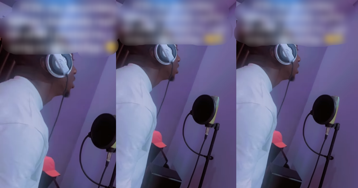 "I blamǝ the owner of the studio for allowing you to sing this rubb!sh" – Upcoming artiste shares his friend's response after listening to his new record (WATCH)