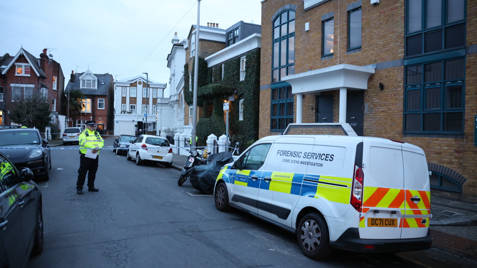 Man, 75, stabbed to death at £2m Putney home as 30-year-old ‘known to the victim’ arrested on suspicion of murder – The Scottish Sun