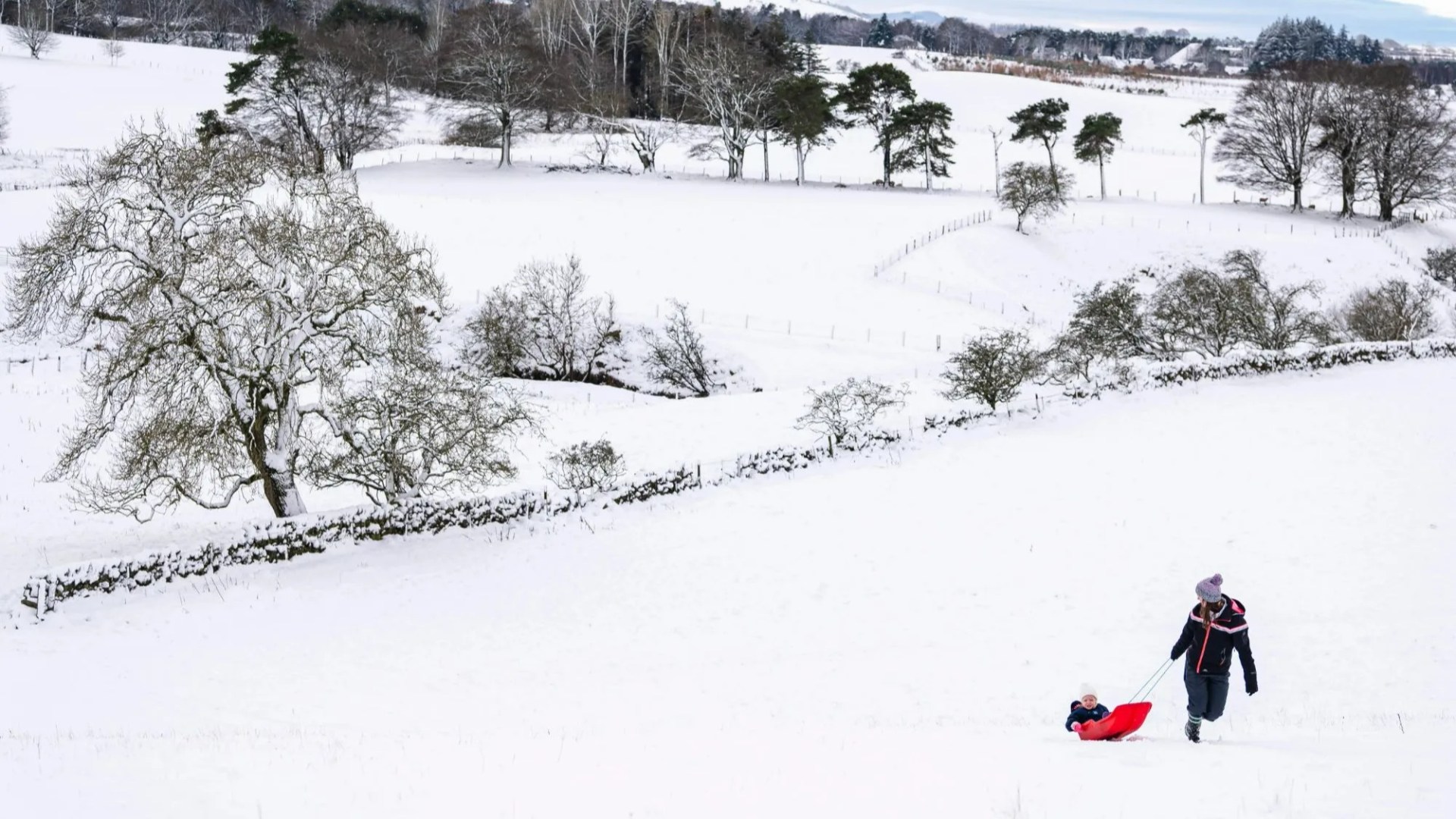 Scotland faces fresh snow dump TONIGHT before -17C Arctic bite as weather map shows worst affected areas