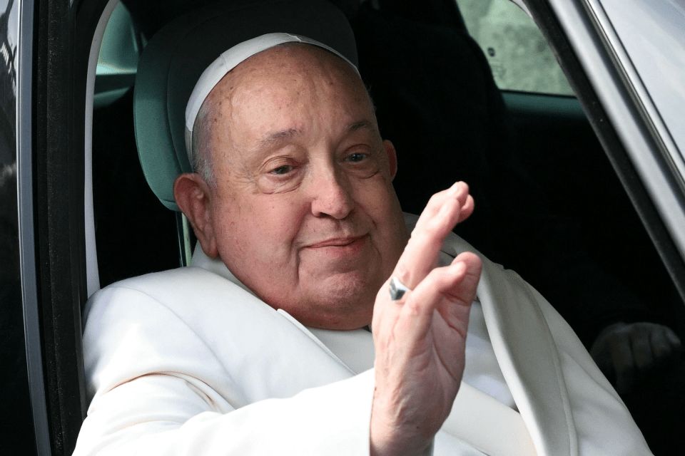 Vatican issues update on Pope’s health as Pontiff battles double pneumonia in hospital and gets blood tests – The Scottish Sun