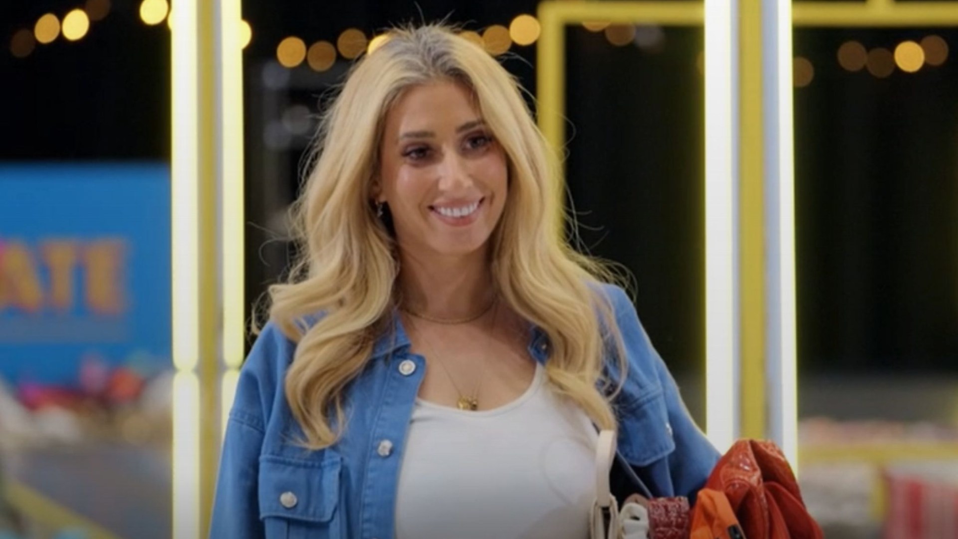 Stacey Solomon shows how to DIY insulate your windows for just £4.99 & save hundreds on your heating bills